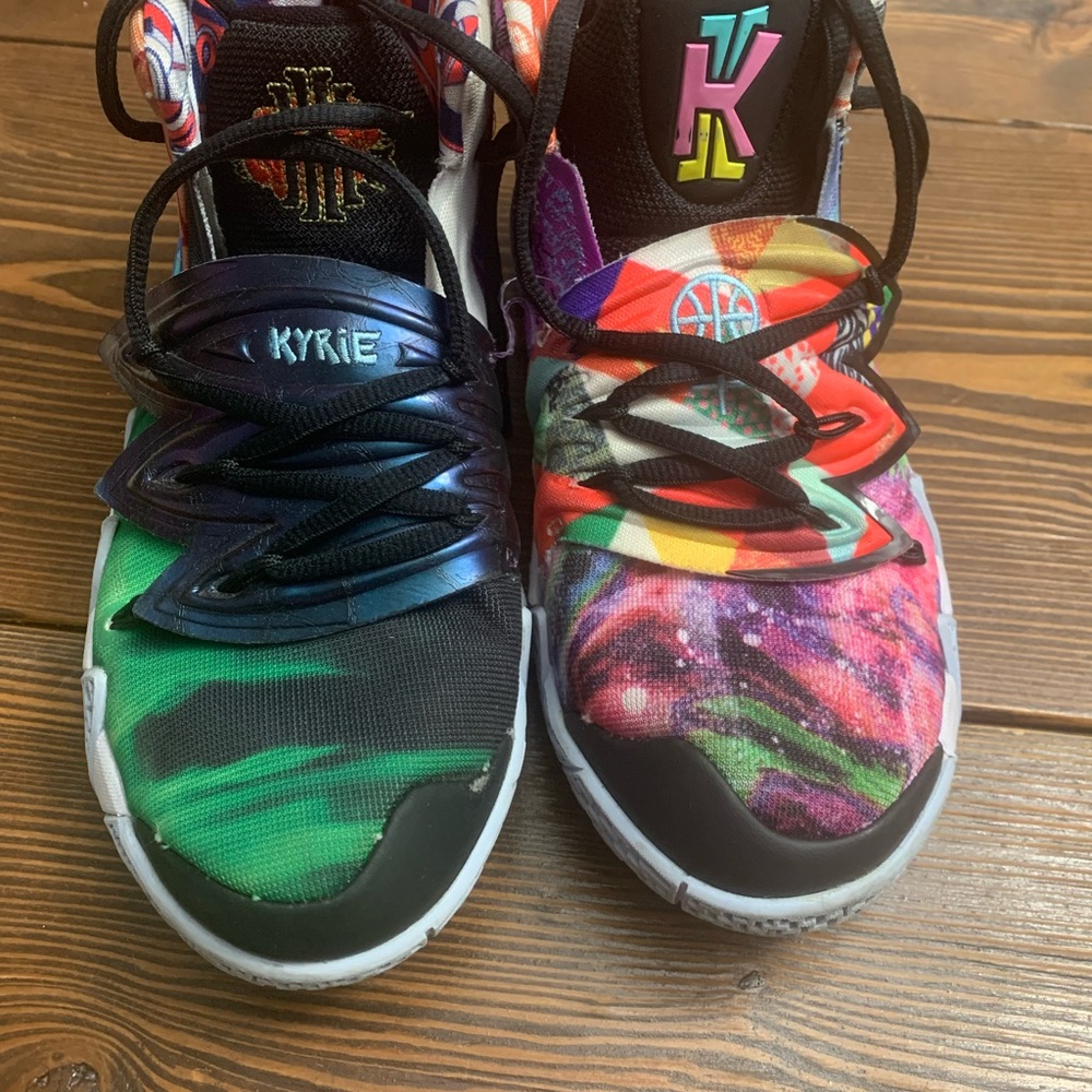 RARE Nike Kyrie Mismatched Basketball Sneakers!